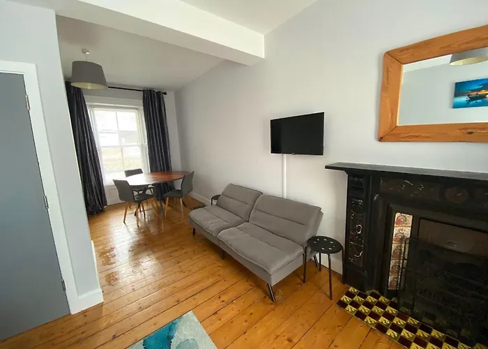 6 New Street Bantry Selfcatering Bnb Apartment 1